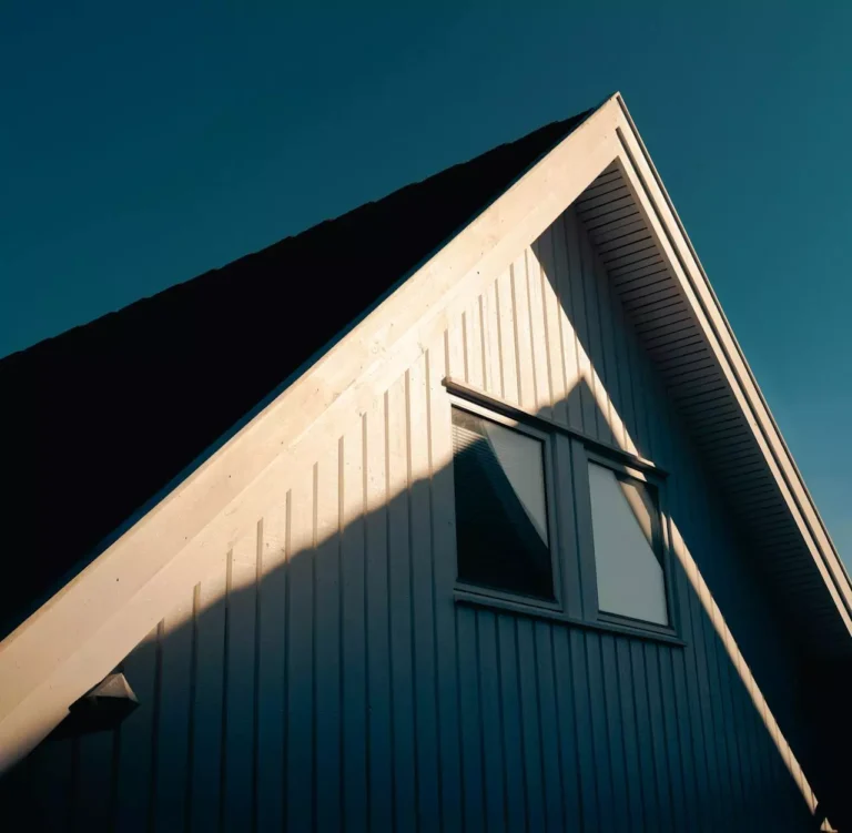 Isolation des combles : conseils et astuces pour réussir en 2025