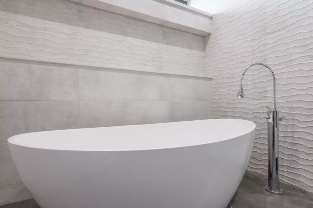 Choisir la baignoire idéale pour sa salle de bain | Guide complet