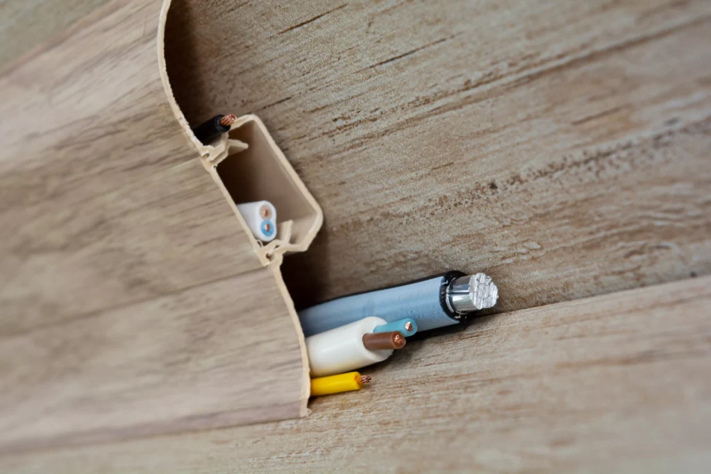 Cache fil électrique