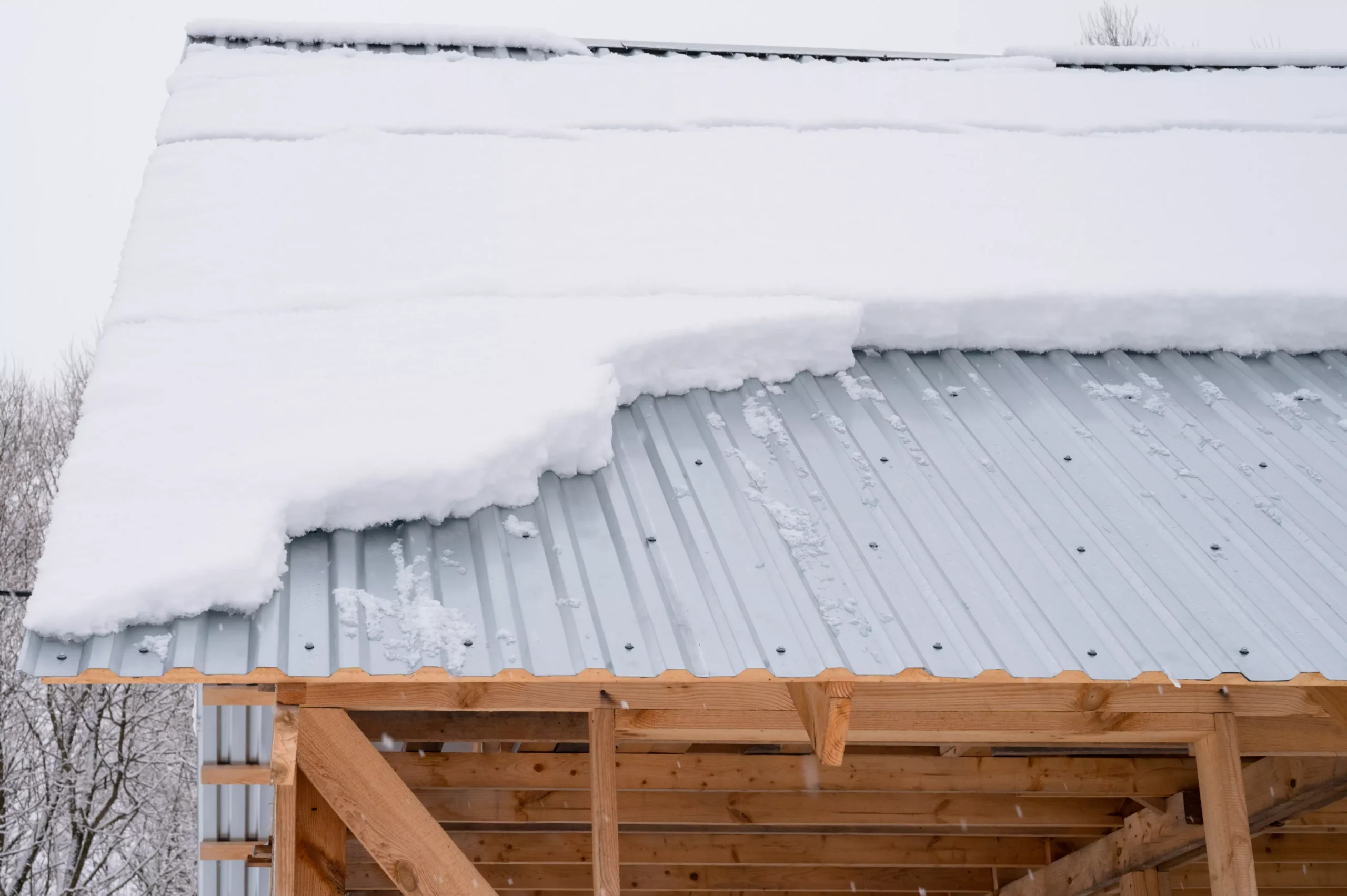 poids de la neige sur un toit